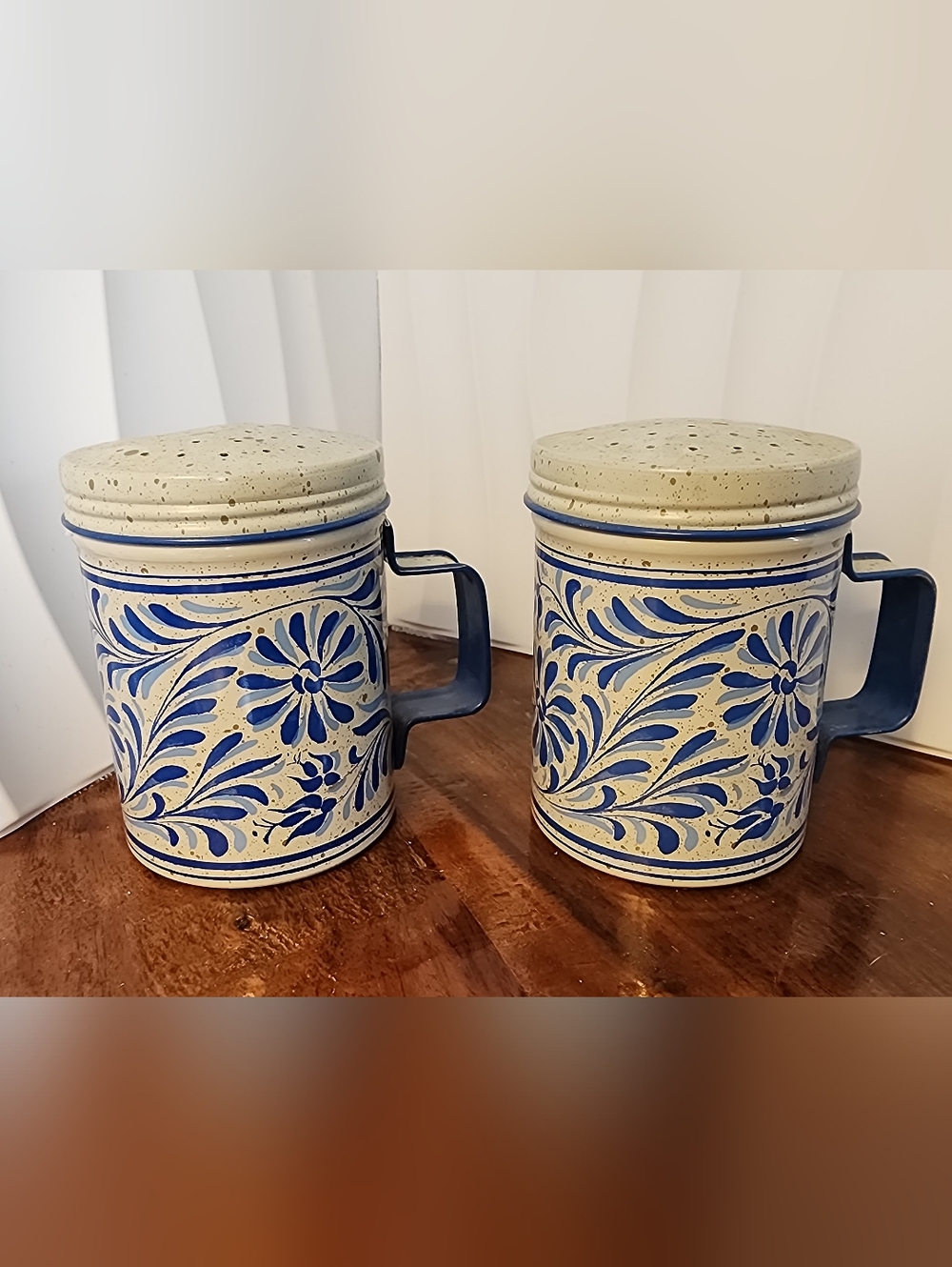 1977 Avon Country Talc Powder Salt & Pepper Tins Shakers Made in England 31677